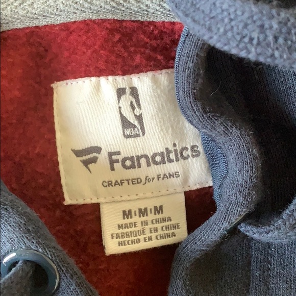 Cleveland Cavaliers Hoodie - Picture 3 of 3